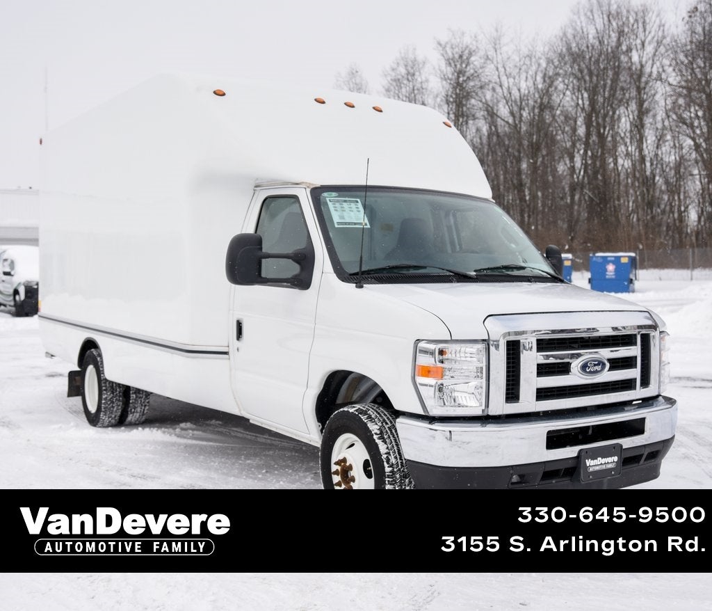 2024 Ford E-450SD Base