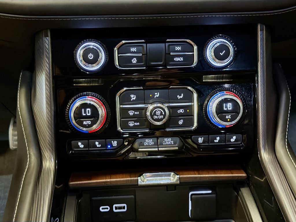 2023 GMC Yukon Denali Ultimate