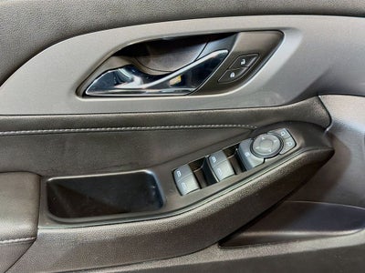 2023 Chevrolet Traverse LT Cloth w/2FL