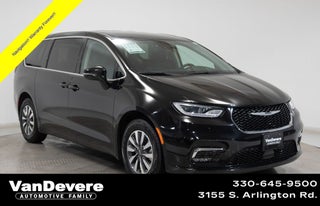 2024 Chrysler Pacifica Hybrid Select