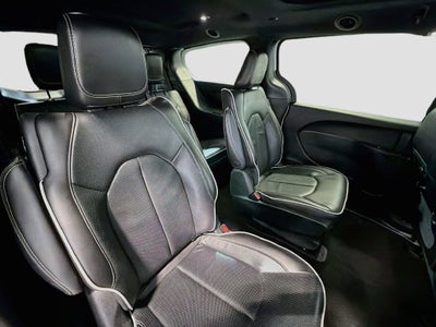 2023 Chrysler Pacifica Hybrid Limited