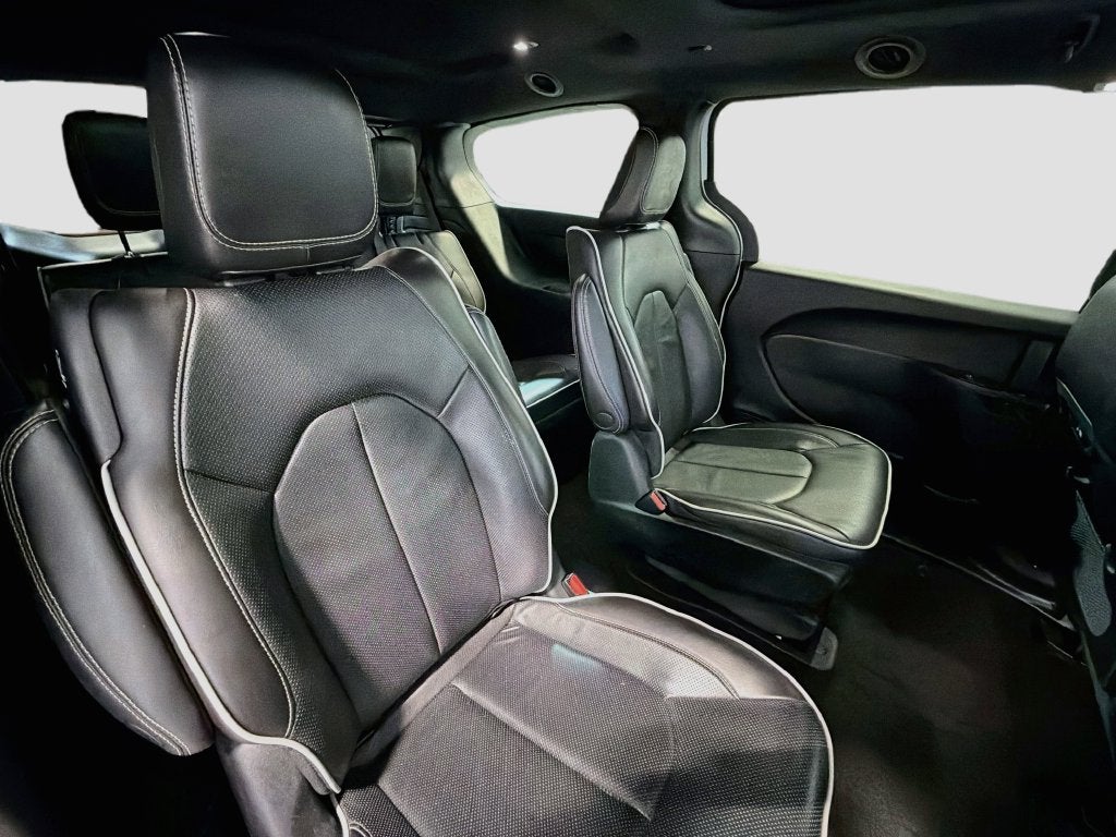 2023 Chrysler Pacifica Hybrid Limited