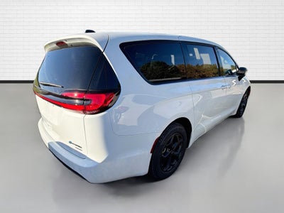 2023 Chrysler Pacifica Hybrid Limited