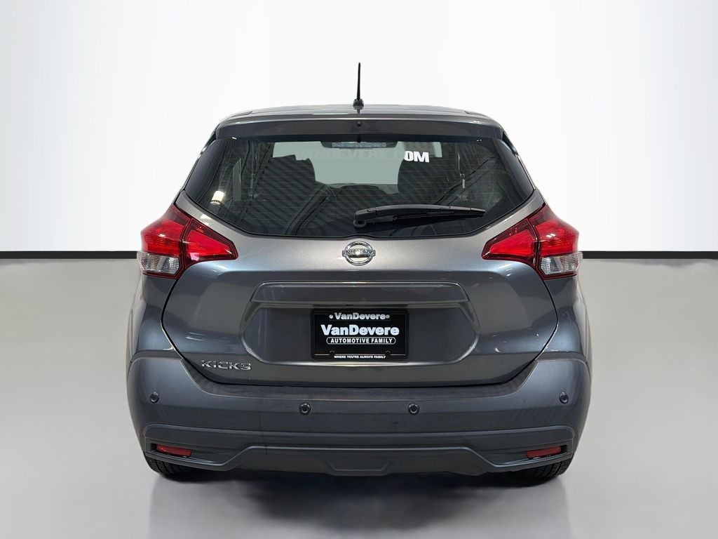 2020 Nissan Kicks S