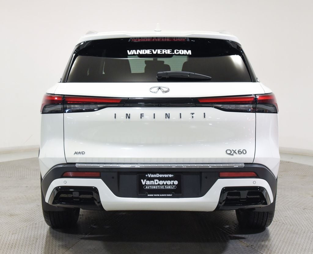 2023 INFINITI QX60 LUXE
