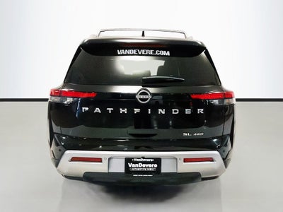 2024 Nissan Pathfinder SL