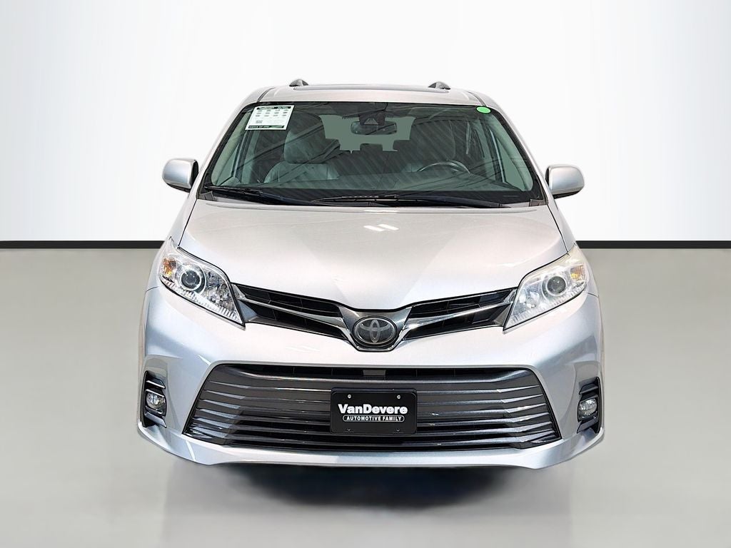 2020 Toyota Sienna XLE 7 Passenger