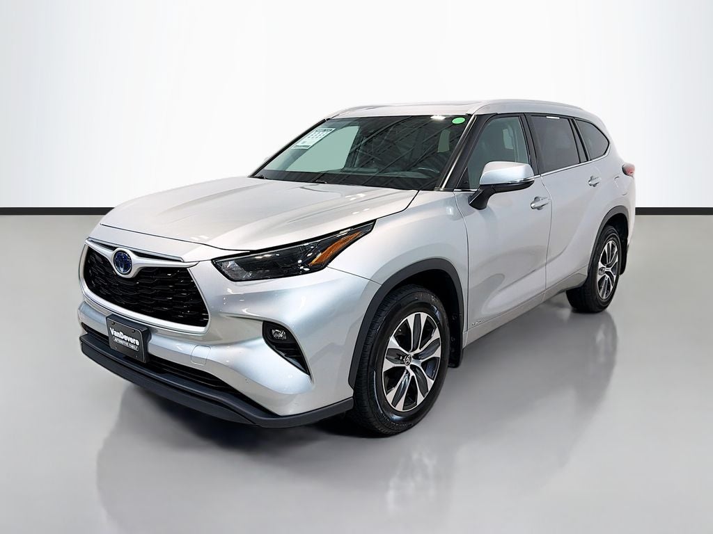2022 Toyota Highlander Hybrid XLE