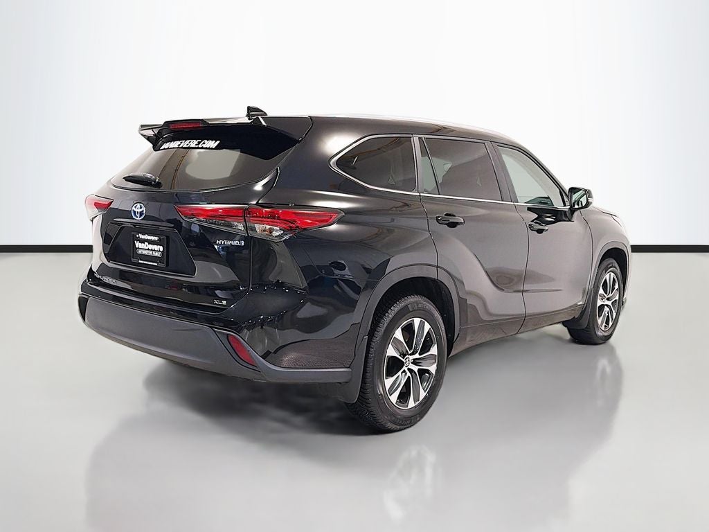 2023 Toyota Highlander Hybrid XLE