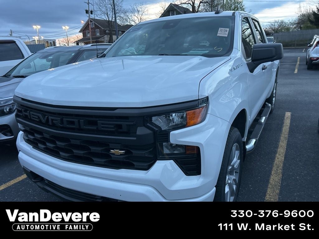 2022 Chevrolet Silverado 1500 Custom