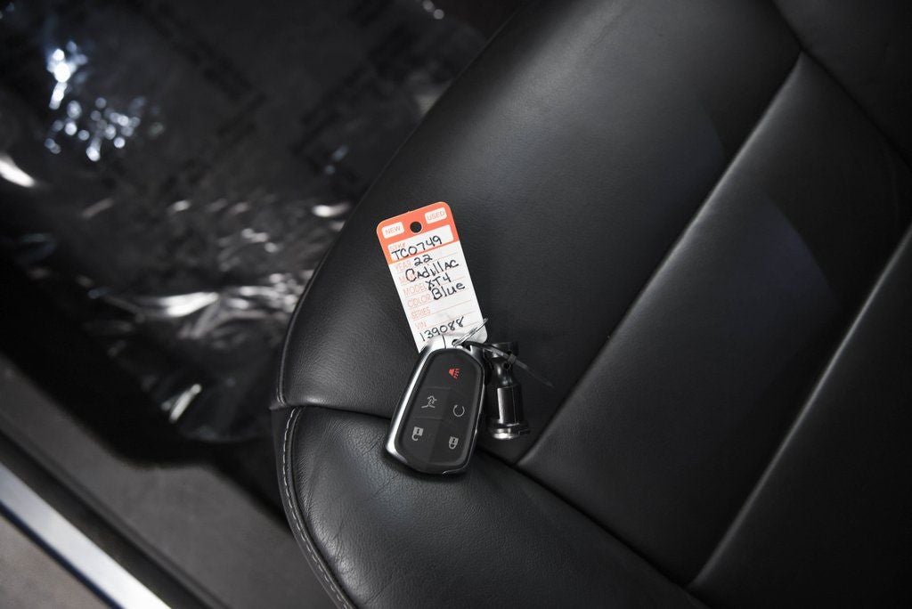 2022 Cadillac XT4 Premium Luxury