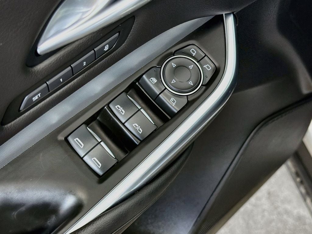 2022 Cadillac XT4 Premium Luxury