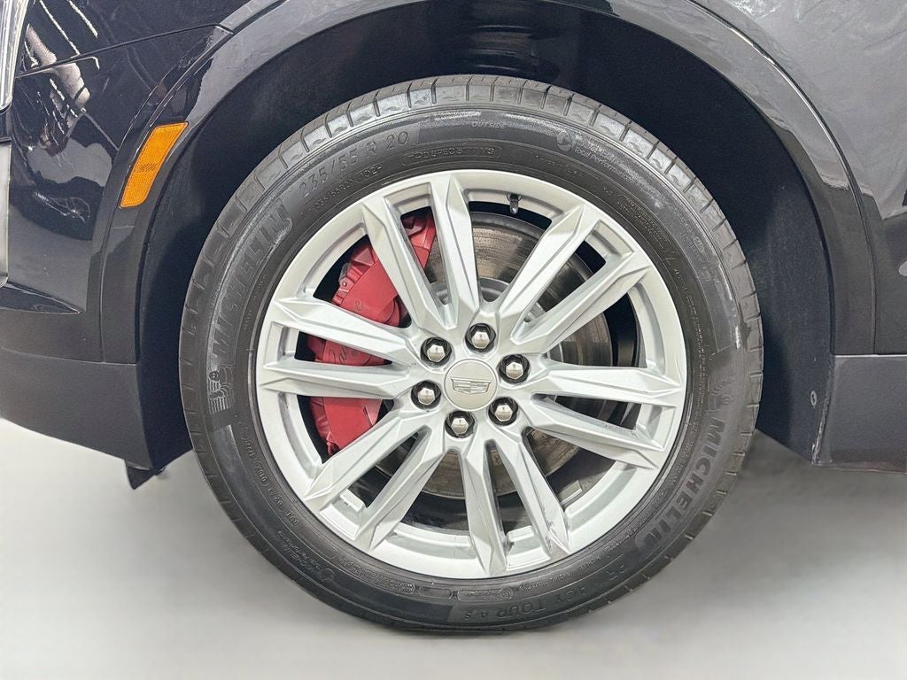 2022 Cadillac XT5 Sport