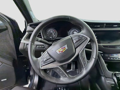 2025 Cadillac XT5 Sport