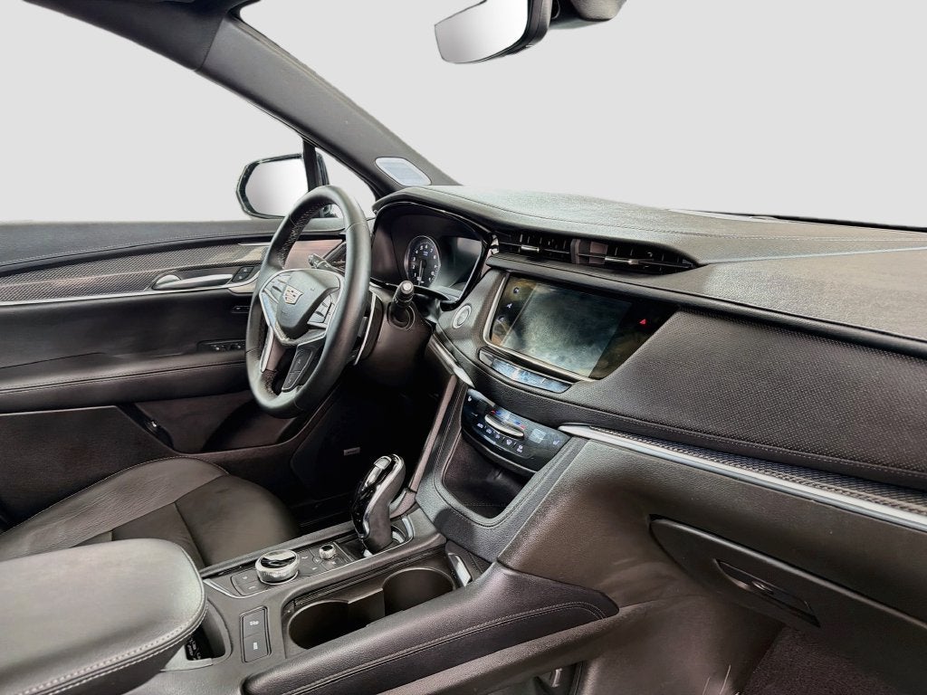 2025 Cadillac XT5 Sport