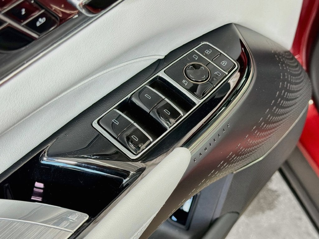 2024 Cadillac LYRIQ Sport