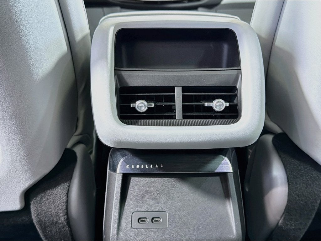 2024 Cadillac LYRIQ Sport