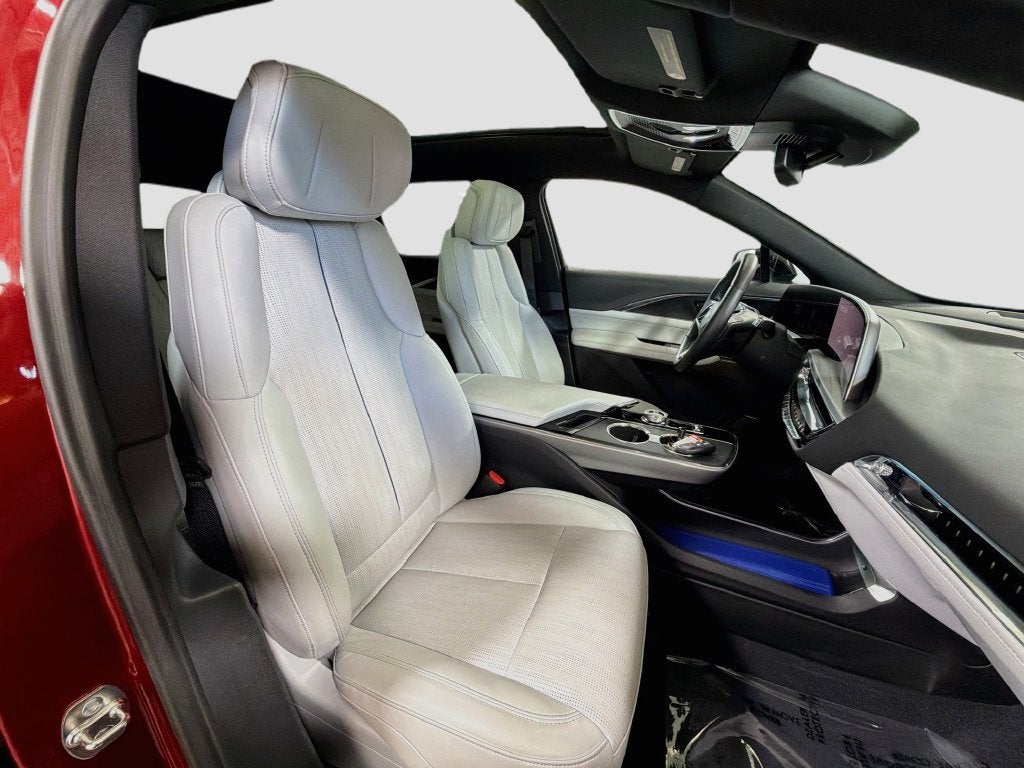 2024 Cadillac LYRIQ Sport