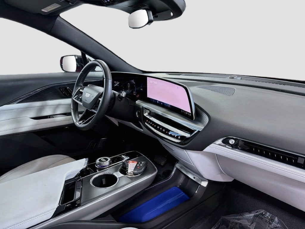 2024 Cadillac LYRIQ Sport