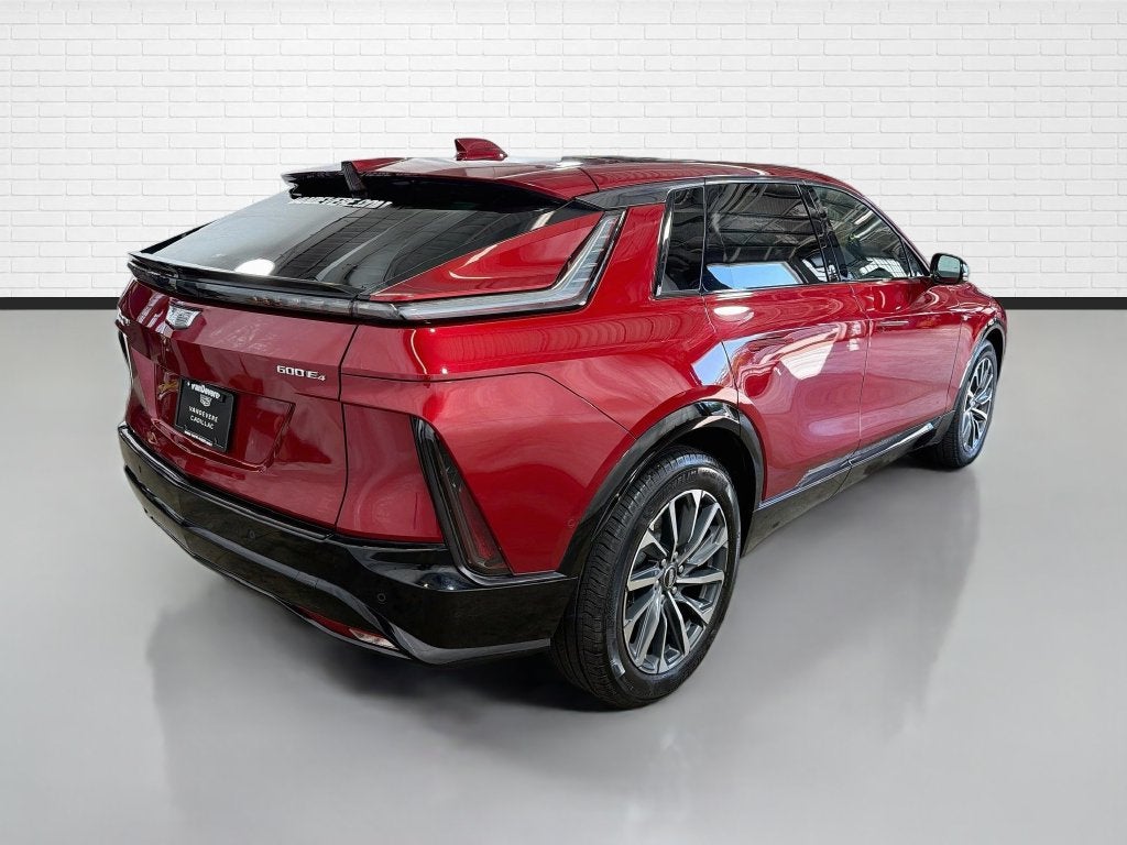 2024 Cadillac LYRIQ Sport