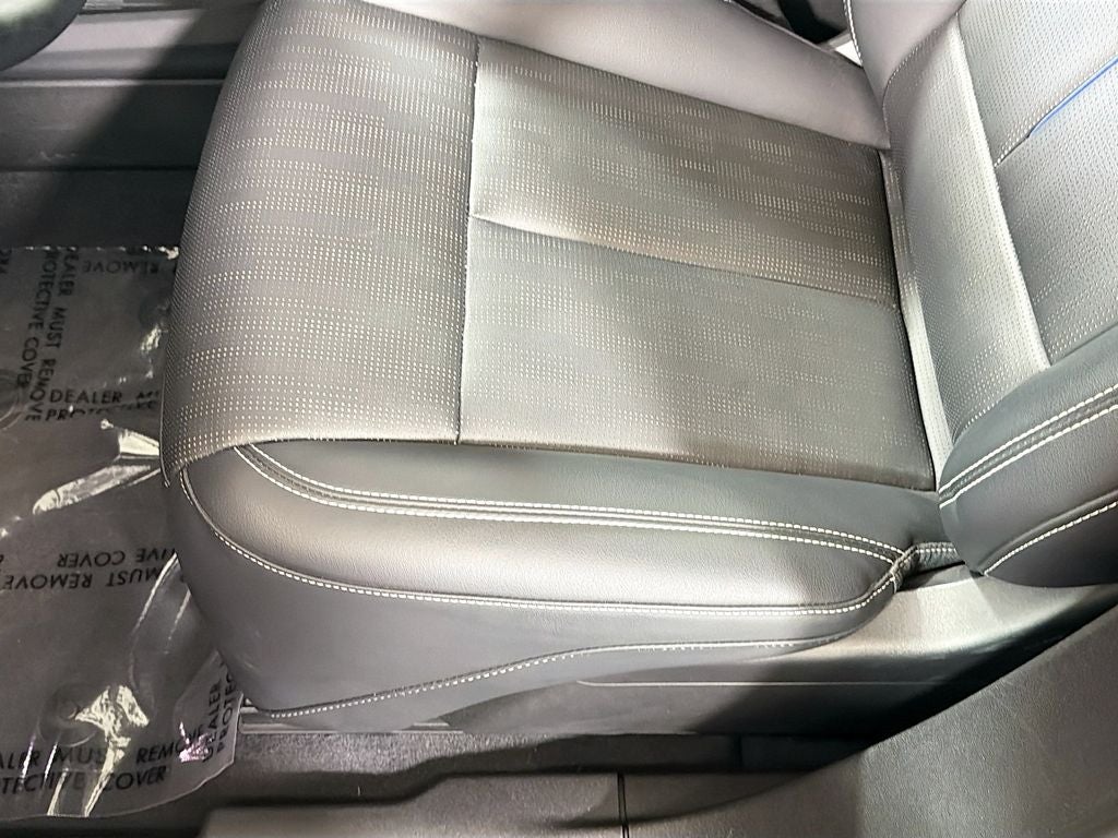 2025 Cadillac LYRIQ Luxury 3