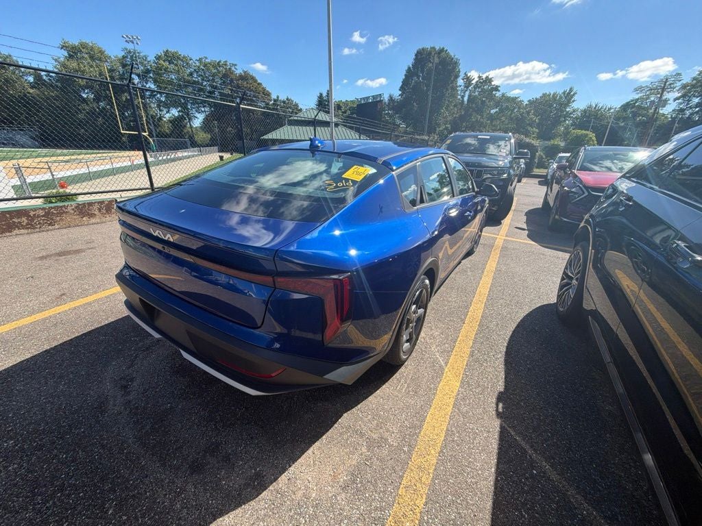 2025 Kia K4 LXS