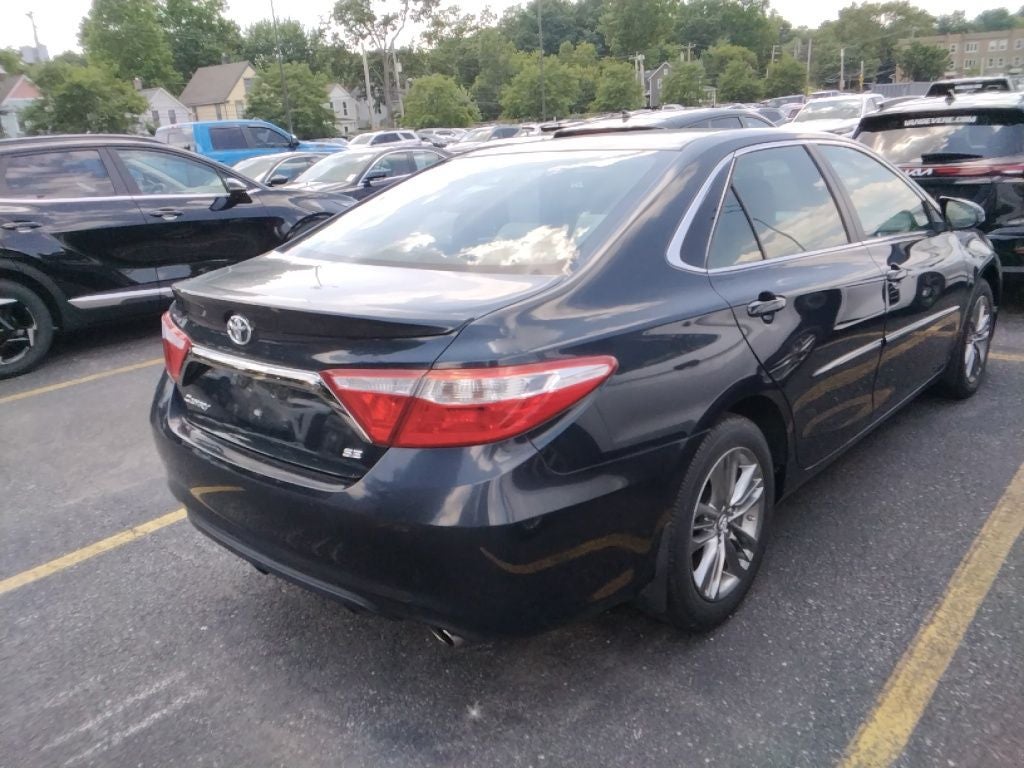 2016 Toyota Camry SE