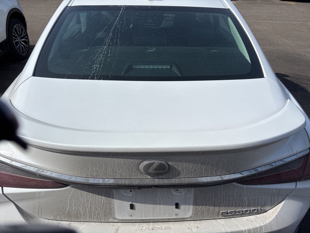 2024 Lexus ES 300h Luxury