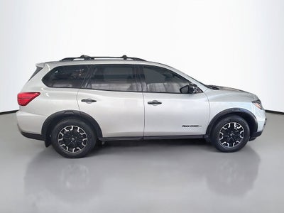 2020 Nissan Pathfinder SL