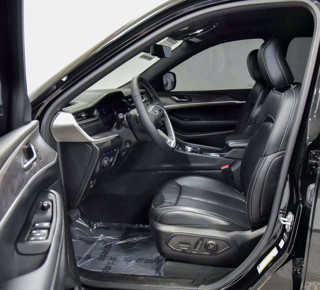 Used 2025 Jeep Grand Cherokee Anniversary Edition 4xe with VIN 1C4RJYB6XS8656571 for sale in Akron, OH