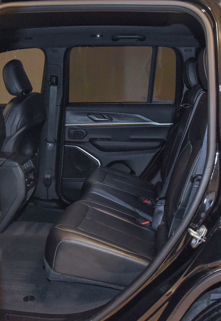 2025 Jeep Grand Cherokee 4xe Anniversary Edition