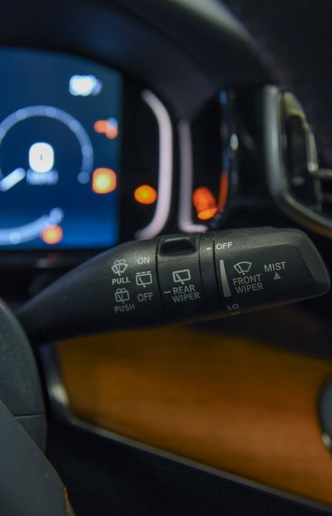 2022 Jeep Grand Wagoneer Series II