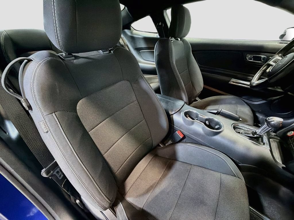 2016 Ford Mustang V6