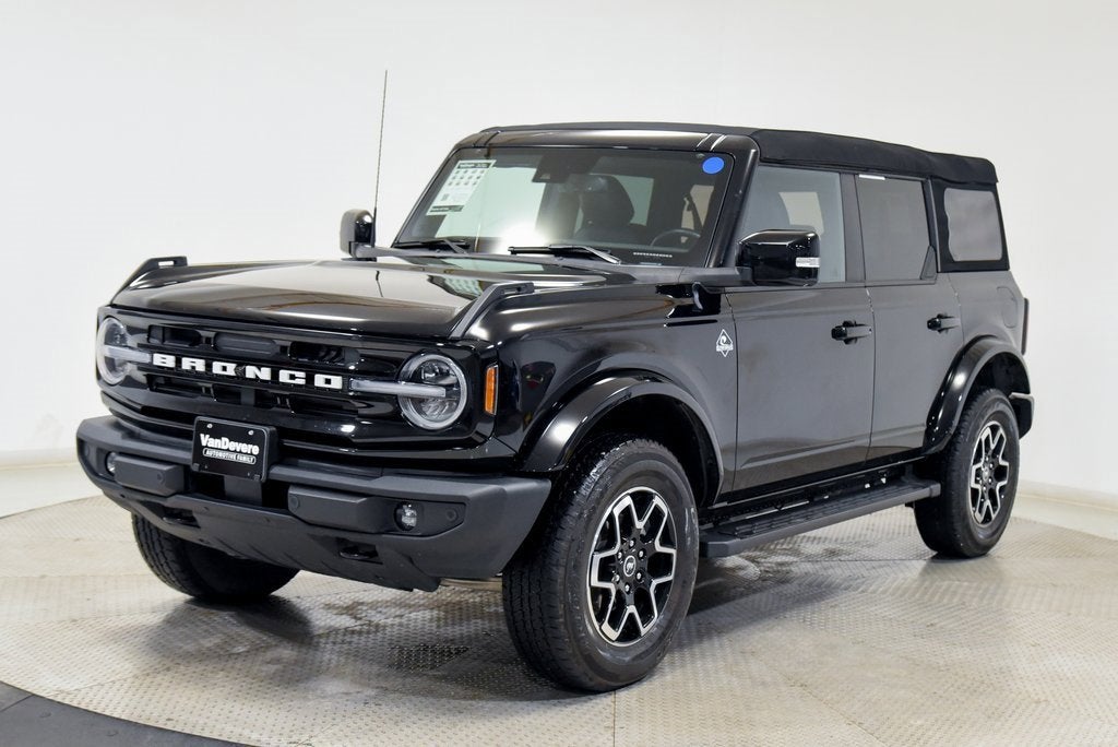 2023 Ford Bronco Base