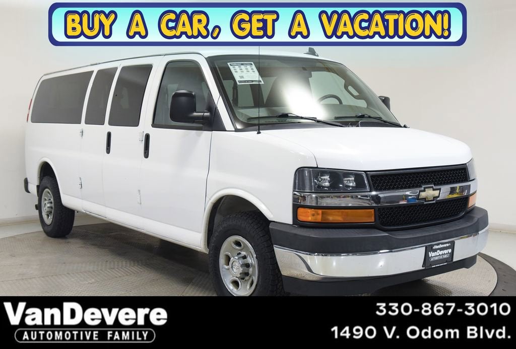2017 Chevrolet Express 3500 LS Extended's photo