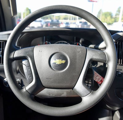 2025 Chevrolet Express Cutaway 3500 1WT