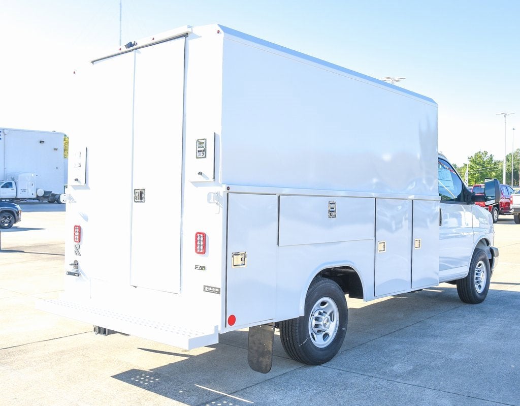 2025 Chevrolet Express Cutaway 3500 1WT