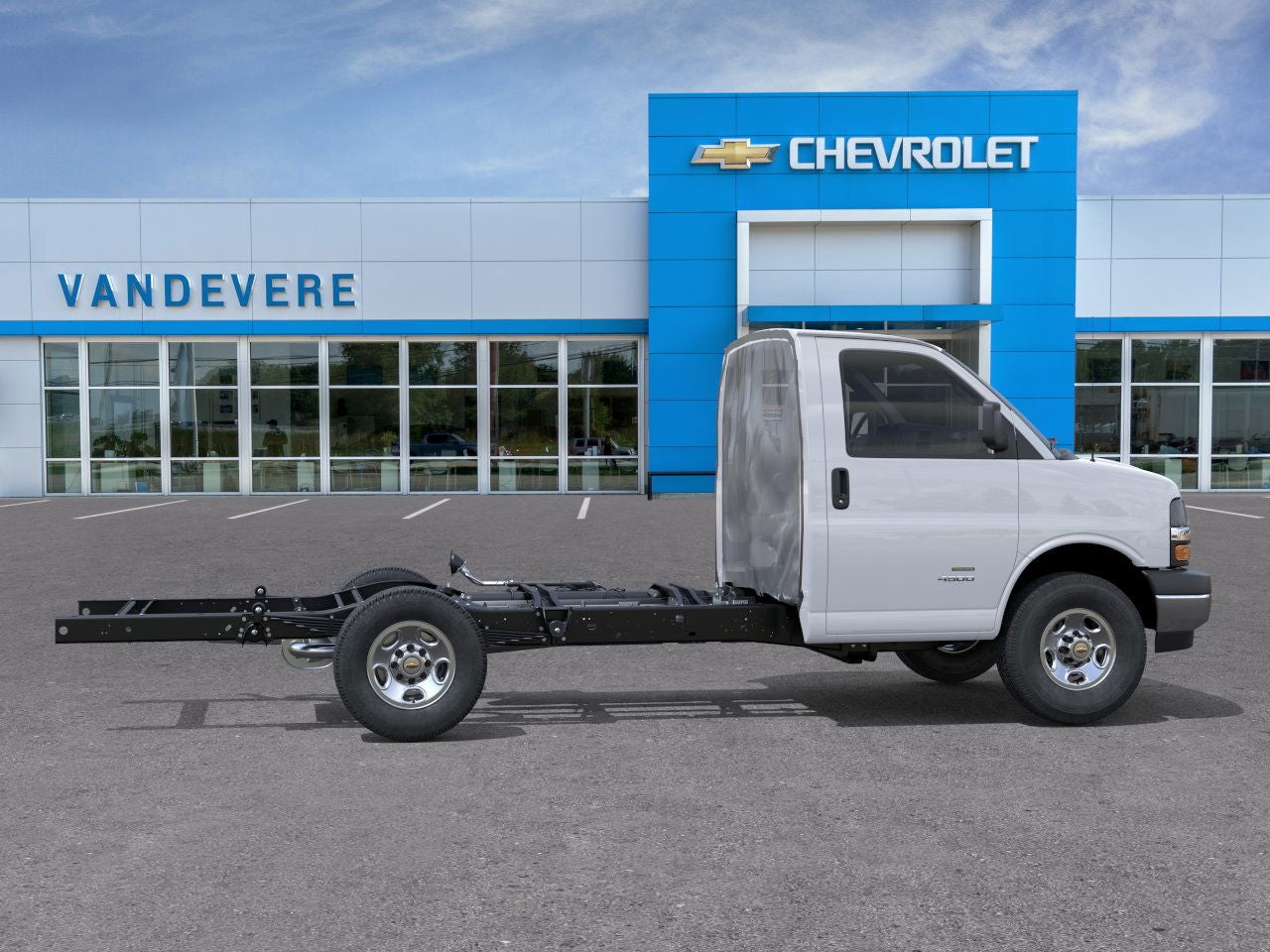 2025 Chevrolet Express Cutaway 3500 1WT