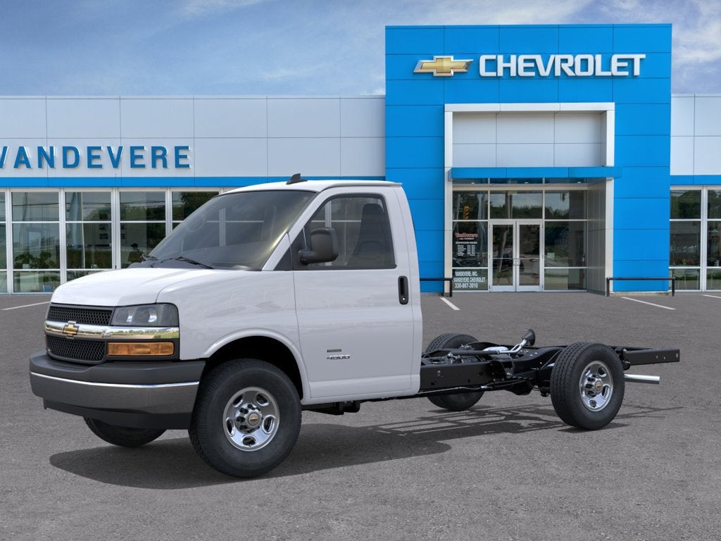 2025 Chevrolet Express Cutaway 3500 1WT
