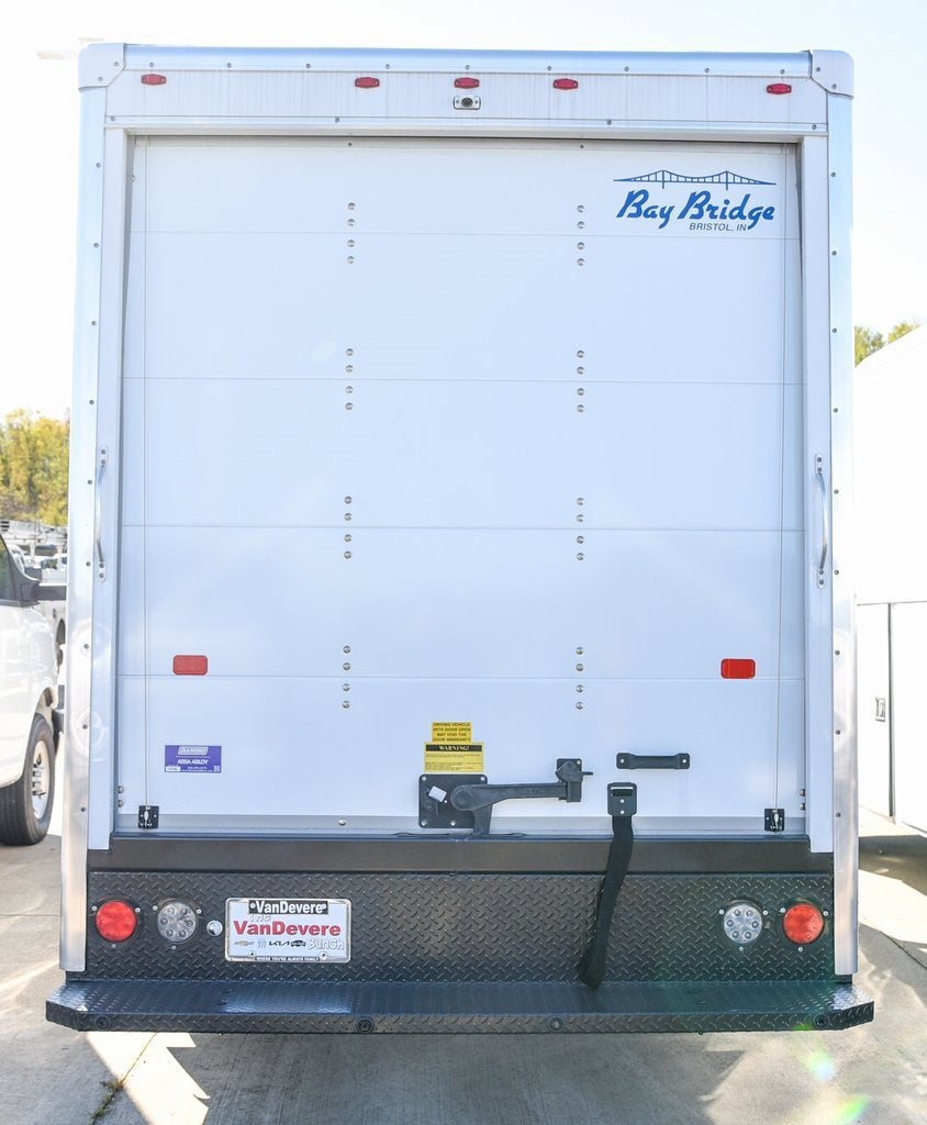 2024 Chevrolet Express Cutaway 3500 1WT