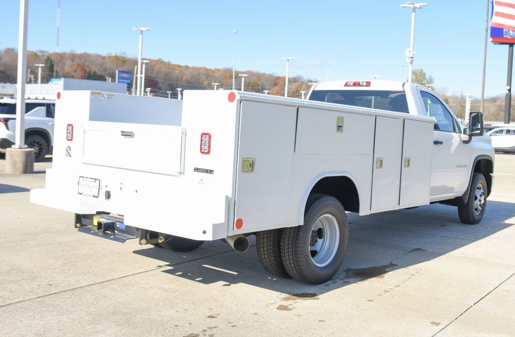 2025 Chevrolet Silverado 3500 HD Chassis Cab Work Truck