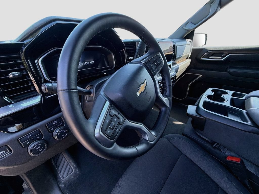 2025 Chevrolet Silverado 1500 LT (2FL)