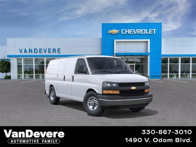 2025 Chevrolet Express Cargo 3500 WT