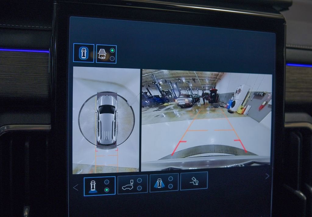 2024 GMC Acadia Denali