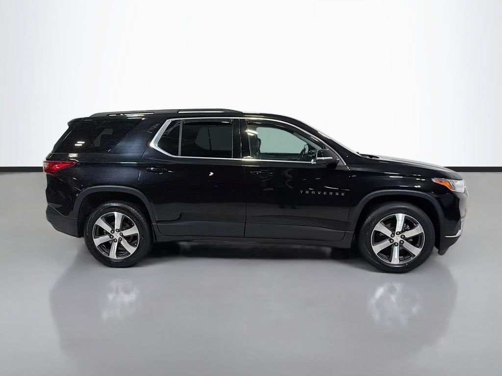 2021 Chevrolet Traverse LT Leather