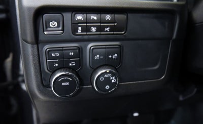 2025 Chevrolet Suburban LS