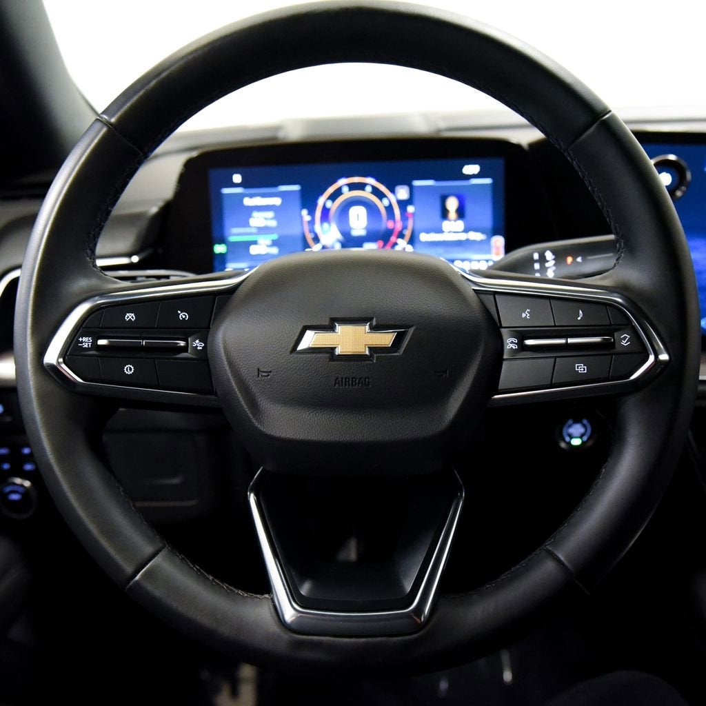 2025 Chevrolet Suburban LS