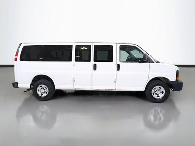 2013 Chevrolet Express Passenger 3500 LS