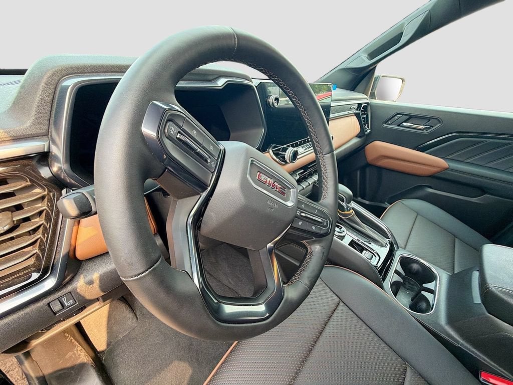 2025 GMC Canyon AT4