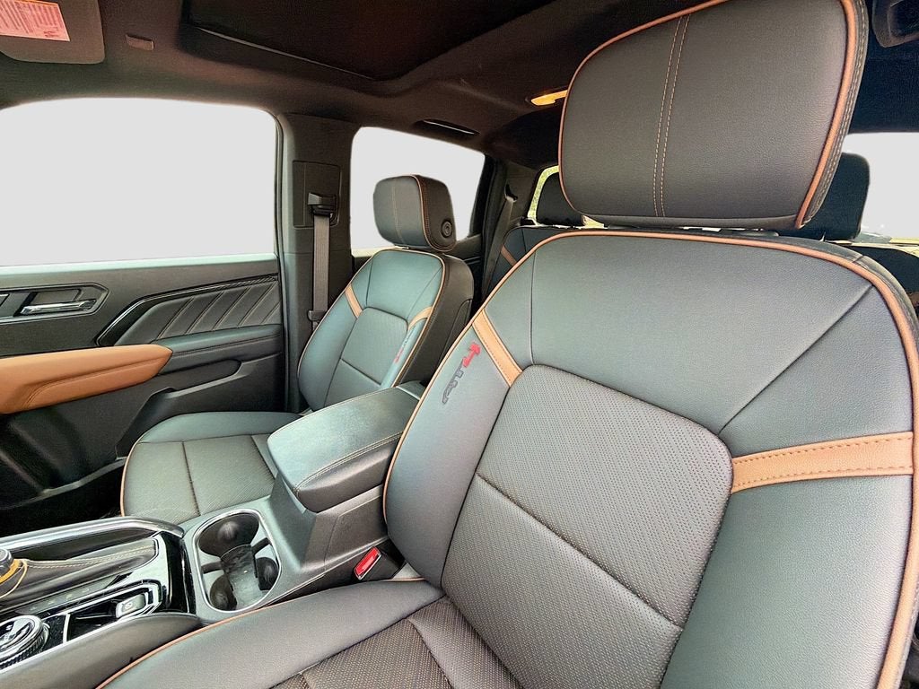 2025 GMC Canyon AT4